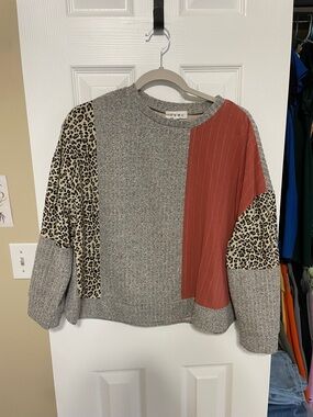 THML Gray Ribbed & Rust Panel Pullover